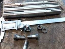 Токар. Токарно-фрезерні роботи