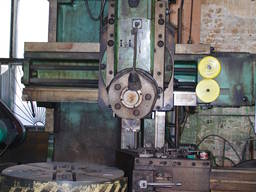 Токарно-карусельный станок мод. 1512