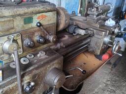 Токарний верстат 1к62