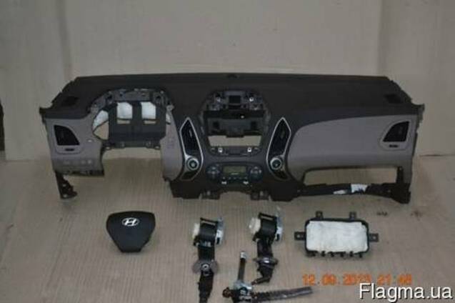 Торпедо панель приборов передняя Hyundai ix35 2012-2014 б\у