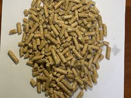 ТОВ "Євровуд Україна " продасть світлу пелету.