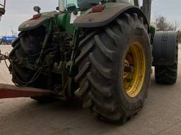 Трактор John Deere 8520
