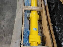 Циліндр гідравлічний Komatsu R7070200271