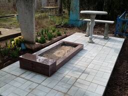 Уборка могил. Уборка захоронений на кладбище. Покос травы. Прополка бурьяна. Г. Никополь.