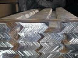 Уголок алюминиевый 20х20х2мм