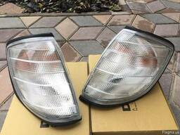 Указатель поворота поворотник Mercedes W201 190 W201 W124 W1
