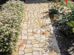 Укладка и ремонт природного камня: дорожки, стены, камины и пр.