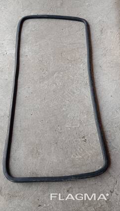 Уплотнітель лобового мерседес 207 - 410.