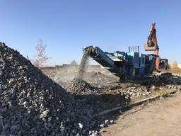 Услуга/Аренда ДРОБИЛКИ на гусеничном ходу TEREX METROTRAK 900x600