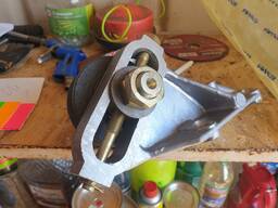 Устройство натяжное компрессора ЯМЗ (75110-3509300-000) 7511.3509300