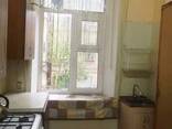 В продаже просторная комната с балконом в коммунальной квартире в самом центре Одессы!