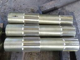 Вал боковой (коротыш) прямой шлиц 1080.33.51