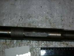 Вал-шестерня малая правая Т16.39.104