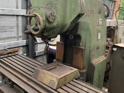 Вертикально фрезерный станок Хеккерт фсс 400