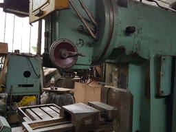 Вертикально-фрезерный станок 6Т13-29