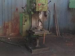 Вертикально-сверлильный станок 2Н135