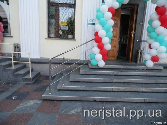 Входная группа из нержавейки для банка