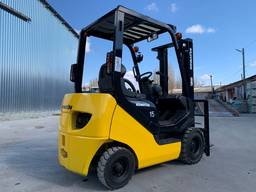 Вилочный автопогрузчик Komatsu с наработкой всего 1811 моточасов