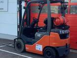 Навантажувач вилковий бу 1.5т. Toyota 2021 року 2872 мотогодин - фото 1