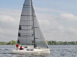 Вітрильна крейсерсько-перегонова яхта Catalonia, проєкту PLUTO 800.