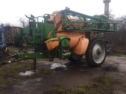 Внесення засобів захисту рослин