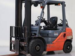 Вилковий навантажувач TOYOTA 02-8FGF25 погрузчик 4м. висота підйому