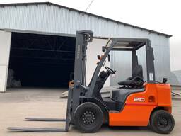 Вилочний автопогрузчик Nissan, з щоглою triplex/триплекс 5.1 метри. Модель: P1F2A20D