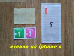 Закалённое стекло на iphone 5