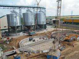 Заливка фундаментов