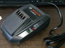 Зарядное устройство Bosch AL 1830 CV артикул 1600 A00 5B3