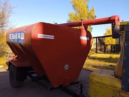 Завантажувач корму причіпний ЗКП-8