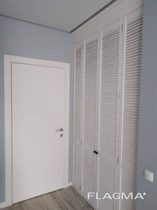 Шкаф с жалюзийными дверцами (156 фото)