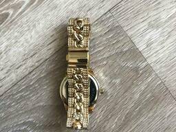 Женские часы Michael Kors качественные . Брендовые наручные часы с камнями золотистые. ..