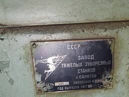 Зубонарезной полуавтомат 525 для нарекания спиральных конических колес